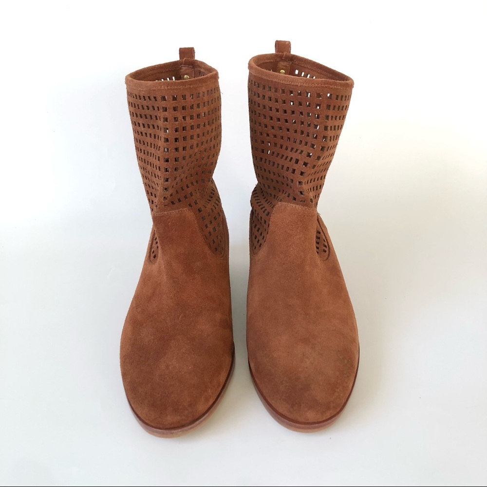 MICHAEL Michael Kors Caramel Suede Graham Ankle Boots Size 9 M - Picture 2 of 8